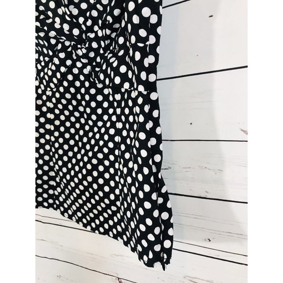 Alfani Sleeveless Blouse Womans Sz 2 Black White Polka Dots Side Zip Rockabilly - Picture 5 of 5